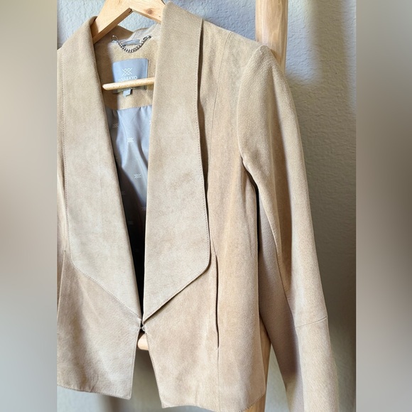 Soia & Kyo Tan Women's Blazer - Picture 4 of 15